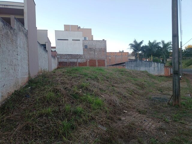 Imagem do imóvel DATA DE TERRAS SOB NO 11 (ONZE), DA QUADRA NO 05 (CINCO), COM A AREA DE 295,41 METROS QUADRADOS