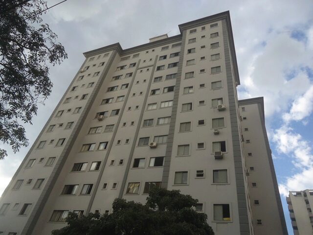 APARTAMENTO Nº 802, SITUADO NO 8º PAVIMENTO SUPERIOR DO BLOCO B DO CONJUNTO RESIDENCIAL LUIS XVI - RUA SERGIPE, 1600, localizado em Londrina - PR