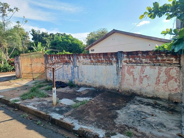 Imagem do imóvel LOTE DE TERRAS SOB Nº 28, DA QUADRA Nº 33, MEDINDO A ÁREA DE 242,26M² - RUA ETTORE PISTORI, 11
