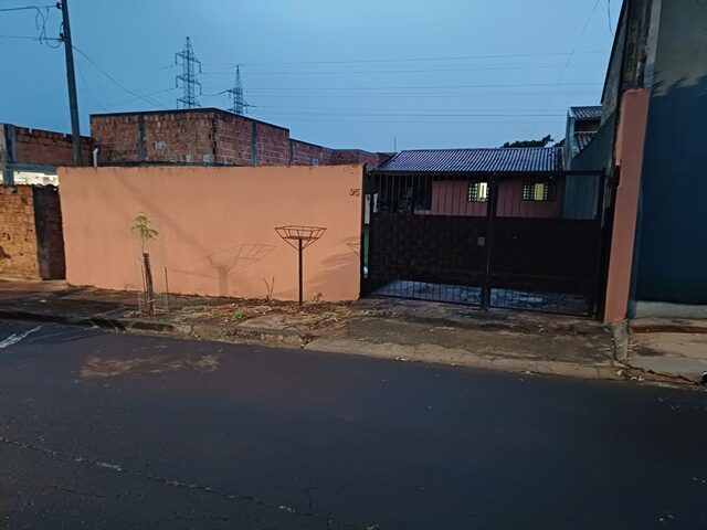 LOTE DE TERRAS SOB Nº 21, DA QUADRA Nº 03, COM A ÁREA DE 250,00M² - RUA ARLINDO MATIAS, 95, localizado em Londrina - PR, bairro Jardim Maria Celina