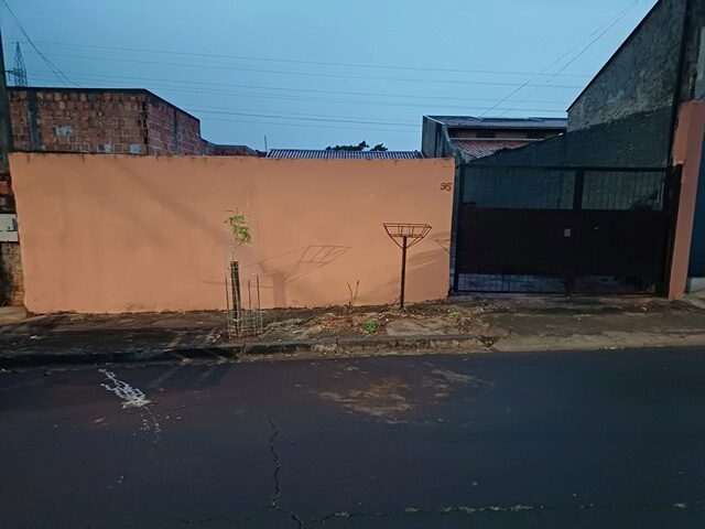 LOTE DE TERRAS SOB Nº 21, DA QUADRA Nº 03, COM A ÁREA DE 250,00M² - RUA ARLINDO MATIAS, 95, localizado em Londrina - PR, bairro Jardim Maria Celina