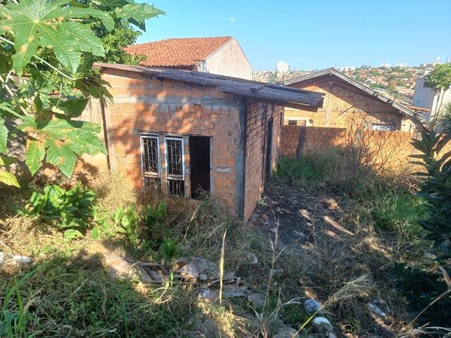 DATA DE TERRAS SOB Nº 28, DA QUADRA Nº 07, COM A ÁREA DE 404,68M² - RUA IDALIA MARIA BARBOSA SOARES, S/N°, localizado em Londrina - PR, bairro Jardim Palmas