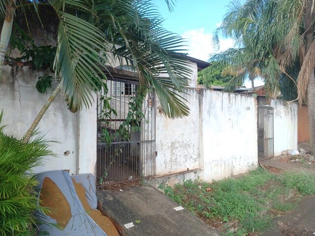 DATA Nº 11, COM 285,75M² - RUA SERRA JAPUIRA, 620, localizado em Londrina - PR, bairro Jardim Olga
