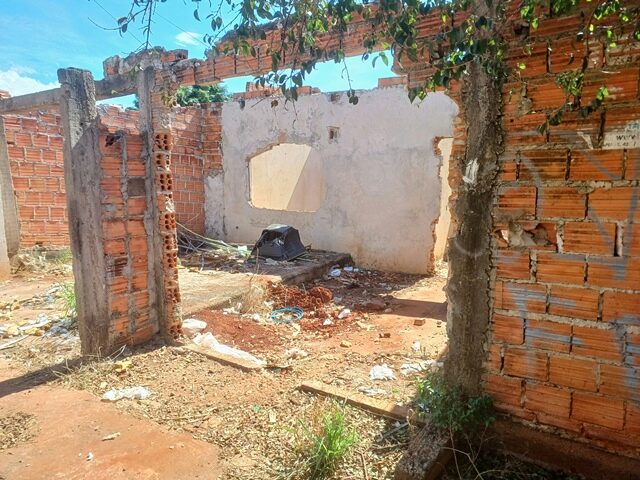 LOTE DE TERRAS SOB Nº 03, DA QUADRA Nº 26, COM A ÁREA DE 321,40M² - RUA MATILDE BENICIO PINTO, S/Nº, localizado em Londrina - PR, bairro Jardim Nova Olinda