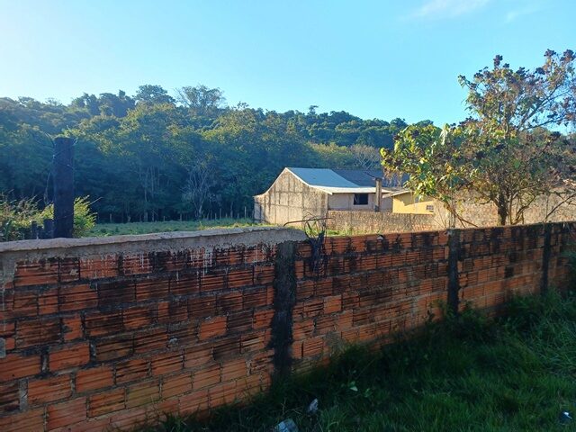 UMA ÁREA DE TERRAS COM APROXIMADAMENTE 1.125,00M² - RUA ASTOLFO NOGUEIRA, S/N°, localizado em Londrina - PR