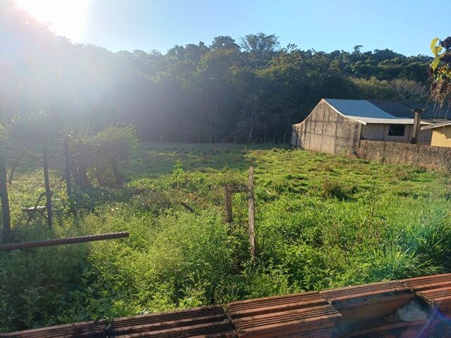 UMA ÁREA DE TERRAS COM APROXIMADAMENTE 1.125,00M² - RUA ASTOLFO NOGUEIRA, S/N°, localizado em Londrina - PR