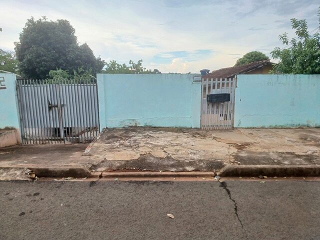 LOTE Nº 04, DA QUADRA Nº 24, COM A ÁREA DE 217,10M² - RUA APARECIDO RAMOS, 52, localizado em Londrina - PR