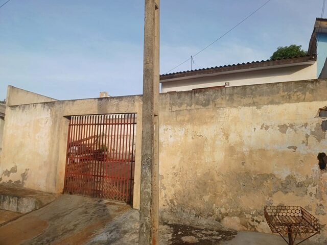 LOTE Nº 14, DA QUADRA Nº 24, COM A ÁREA DE 220,70M² - RUA ELIAS KAUAM, 45, localizado em Londrina - PR, bairro Setor Ii