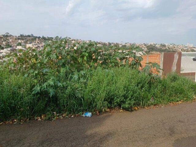 LOTE Nº 07, DA QUADRA Nº 06, COM A ÁREA DE 300,00M² - RUA DO FUTEBOL, S/Nº, localizado em Londrina - PR, bairro Jardim Olimpico