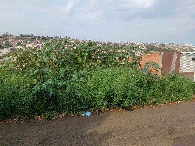 LOTE Nº 07, DA QUADRA Nº 06, COM A ÁREA DE 300,00M² - RUA DO FUTEBOL, S/Nº, localizado em Londrina - PR, bairro Jardim Olimpico