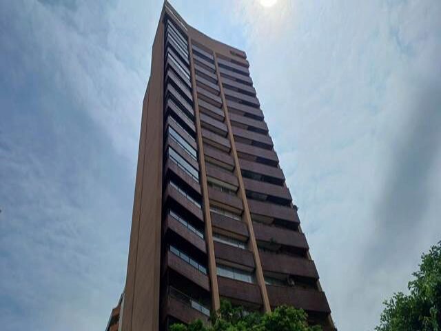 APARTAMENTO Nº 01 SITUADO NO 1º PAVIMENTO TIPO DO CONDOMÍNIO EDIFÍCIO EMBAIXADOR - RUA BELO HORIZONTE, 734, localizado em Londrina - PR