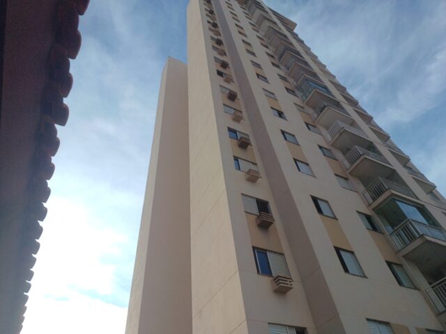 APARTAMENTO Nº 101, SITUADO NO 1º PAVIMENTO, TORRE CATUAI, DO RESIDENCIAL FIT TERRA BONITA - RUA LUIZ LERCO, 209, localizado em Londrina - PR