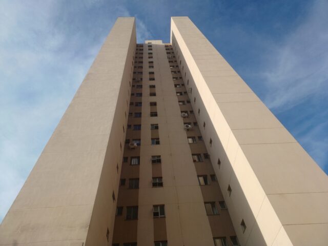 APARTAMENTO Nº 101, SITUADO NO 1º PAVIMENTO, TORRE CATUAI, DO RESIDENCIAL FIT TERRA BONITA - RUA LUIZ LERCO, 209, localizado em Londrina - PR