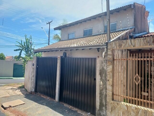 DATA DE TERRAS SOB Nº 15, DA QUADRA Nº 11, COM A ÁREA DE 279,48M² - RUA HYPOLICOSCINIO LUCIO SOARES, 141, localizado em Londrina - PR