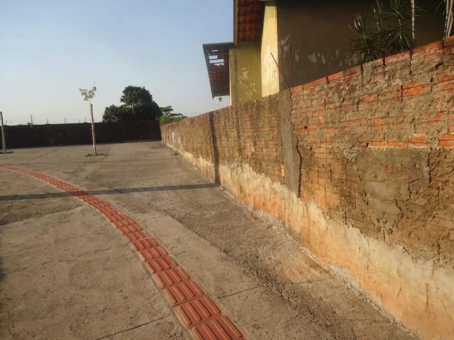 AREA A, DE FORMATO IRREGULAR COM A ÁREA DE 118,21M² - ENTRONCAMENTO DAS RUAS JOANA DE SILVIO E RUA ITU, localizado em Londrina - PR, bairro Jardim Shangri-lá