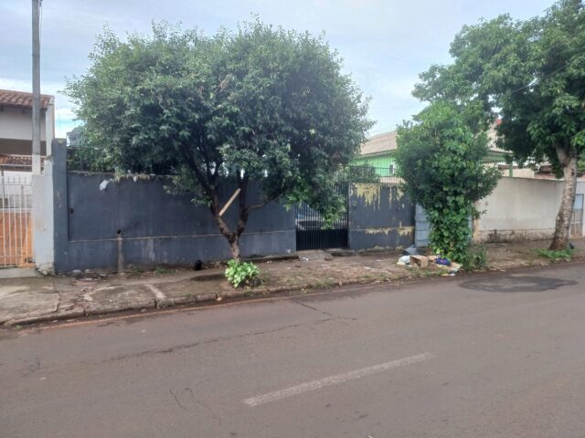 PARTE IDEAL DA DATA DE TERRAS Nº 14, DA QUADRA Nº 05, COM A ÁREA DE 416,00M² - RUA COLOMBIA, 343, localizado em Londrina - PR, bairro Vila Brasil