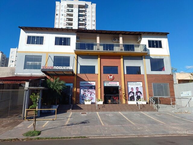 DATA Nº A.L.1, COM 400,00M² - AVENIDA VOLUNTÁRIOS DA PÁTRIA, 476, localizado em Londrina - PR, bairro Jardim Andrade