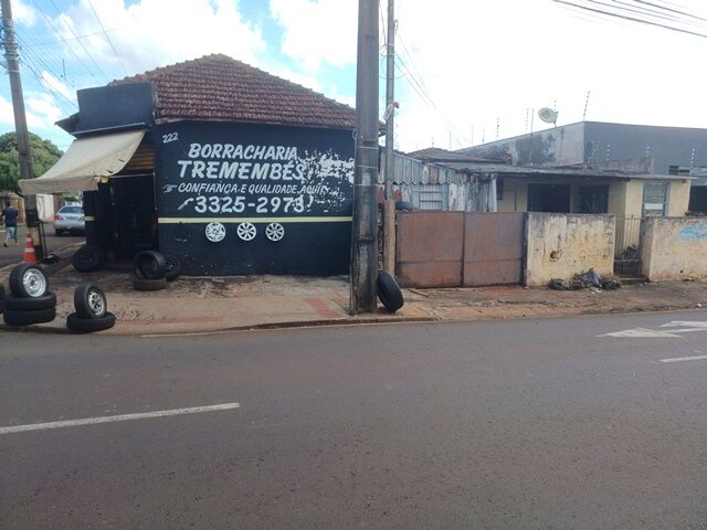 UMA ÁREA DE TERRAS, MEDINDO 297,00M² - RUA TREMEMBES, 212 E 222, localizado em Londrina - PR, bairro Vila Casoni