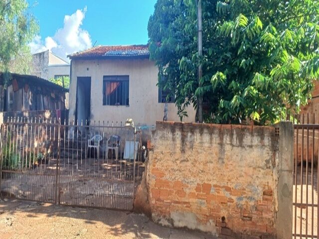 DATA DE TERRAS SOB Nº 62, DA QUADRA Nº 01, MEDINDO A ÁREA DE 107,32M² - RUA NOSSA SENHORA DAS GRAÇAS, 507, localizado em Londrina - PR