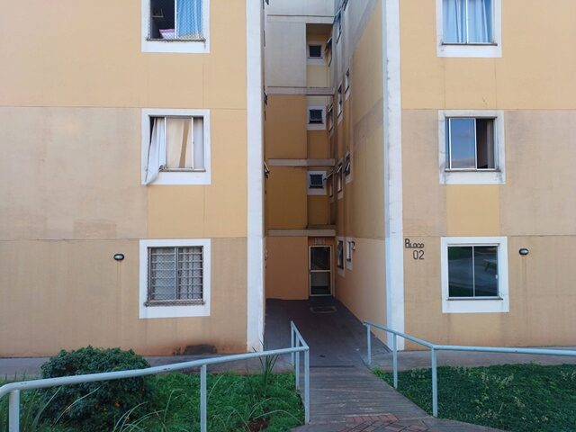 APARTAMENTO Nº 214, LOCALIZADO NO 1º PAVIMENTO DO BLOCO 02, DO RESIDENCIAL AMÉRICA DO SUL II - RUA MARIO ONCKEN, 90, localizado em Londrina - PR, bairro Jardim das Americas