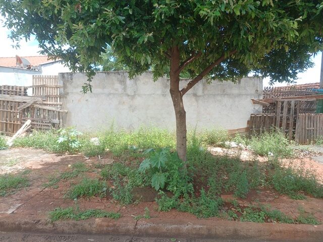 DATA DE TERRAS SOB Nº 15, DA QUADRA Nº 51, COM A ÁREA DE 300,00M² - RUA SAGITÁRIO, S/Nº, localizado em Londrina - PR, bairro Jardim do Sol