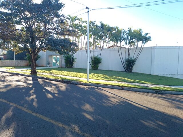 Imagem do imóvel DATA Nº 01, DA QUADRA Nº 08, COM 1.027,21M² - RUA SANTIAGO, 777
