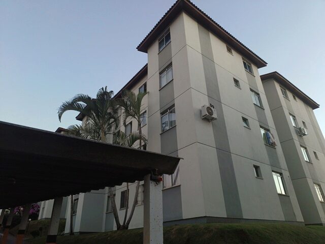 APARTAMENTO Nº 32, SITUADO NO 2º ANDAR OU 3° PAVIMENTO, DO BLOCO 10, DO RESIDENCIAL GUILHERME VISCARDI - AVENIDA CLARICE DE LIMA CASTRO, 355, localizado em Londrina - PR