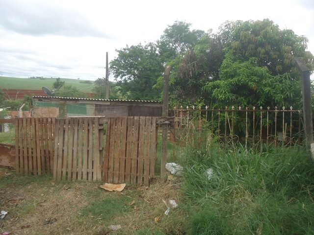 LOTE DE TERRAS SOB Nº 04, DA QUADRA Nº 15, COM A ÁREA DE 399,37M² - RUA ARMANDO SANGUINETTI, 80, localizado em Londrina - PR, bairro Jardim Primavera