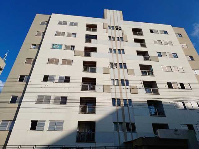 APARTAMENTO RESIDENCIAL Nº 201, SITUADO NO 2º PAV. SUPERIOR DO BLOCO I, DO RESIDENCIAL VILLAGREGA - RUA JORGE VELHO, 900, localizado em Londrina - PR, bairro Vila Larsen