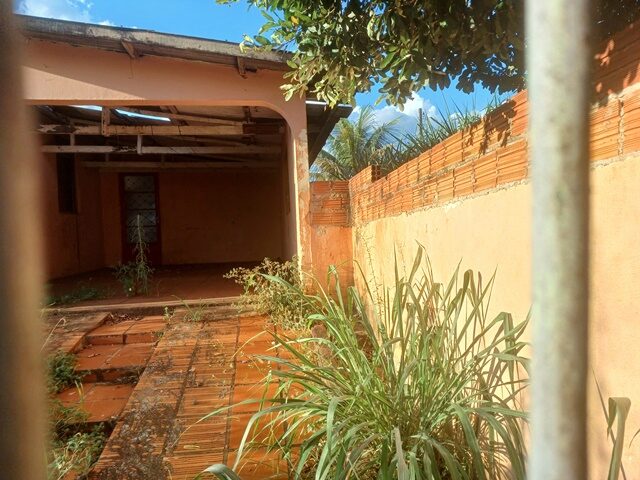 LOTE DE TERRAS SOB Nº 11, DA QUADRA Nº 09, COM A ÁREA DE 377,53M² - AVENIDA DAS MARITACAS, 1915, localizado em Londrina - PR