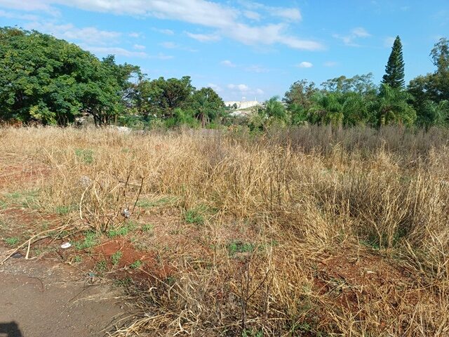LOTE DE TERRAS SOB Nº 06, DA QUADRA Nº 14, COM ÁREA DE 250,00M² - RUA FELIPPO FOGGIA, S/Nº, localizado em Londrina - PR, bairro Jardim Everest