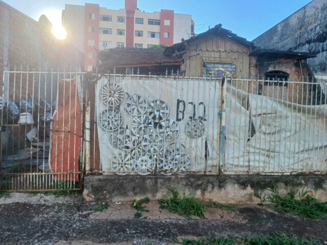 DATA DE TERRAS SOB Nº 16, MEDINDO A ÁREA DE 250,00M² - RUA BAHIA, 749, localizado em Londrina - PR