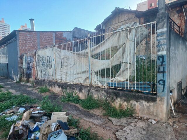 DATA DE TERRAS SOB Nº 16, MEDINDO A ÁREA DE 250,00M² - RUA BAHIA, 749, localizado em Londrina - PR