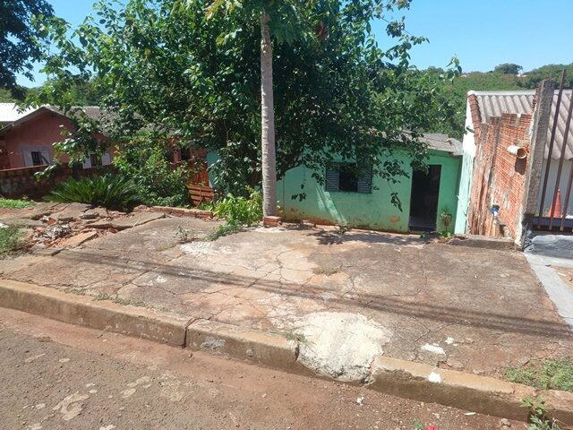 LOTE DE TERRAS SOB Nº 10, DA QUADRA Nº 31, COM A ÁREA DE 200,00M² - RUA ANTONIO ESCUDERO MARTINS, 274, localizado em Londrina - PR, bairro Jardim Shangri-lá