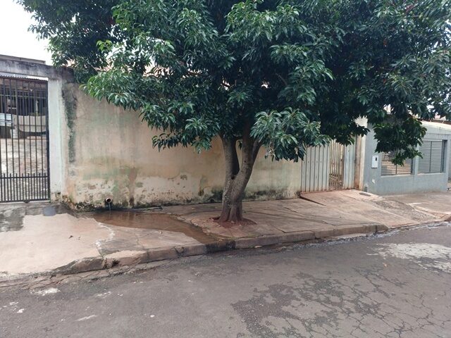 LOTE DE TERRAS SOB Nº 19, DA QUADRA Nº 28, COM A ÁREA DE 200,00M² - RUA JOANA MARIA DOURADO DE PINHO, 129, localizado em Londrina - PR