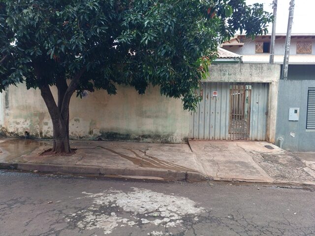 LOTE DE TERRAS SOB Nº 19, DA QUADRA Nº 28, COM A ÁREA DE 200,00M² - RUA JOANA MARIA DOURADO DE PINHO, 129, localizado em Londrina - PR