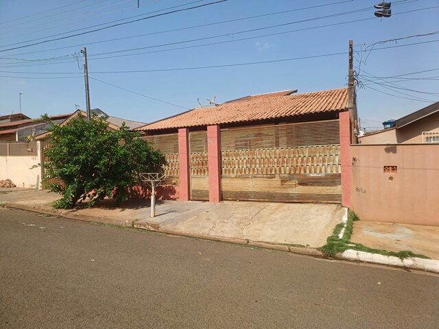 Imagem do imóvel LOTE DE TERRAS SOB Nº 12, DA QUADRA Nº 20, MEDINDO A ÁREA DE 200,00M² - AVENIDA VEREADOR RAFAEL LAMASTRA, 487