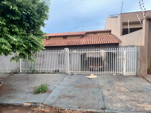 LOTE DE TERRAS SOB Nº 11, DA QUADRA Nº 36, MEDINDO A ÁREA DE 256,69M² - RUA DORIVAL PRADO DE CAMARGO, 160, localizado em Londrina - PR, bairro Jardim Alto da Boa Vista
