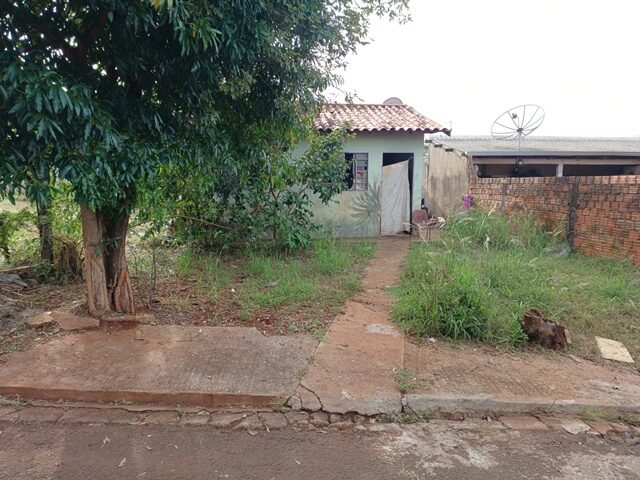DATA DE TERRAS SOB Nº 19, DA QUADRA Nº 13, MEDINDO A ÁREA DE 200,00M² - RUA JOSÉ FANECO, 207, localizado em Londrina - PR, bairro Jardim Nova Esperança
