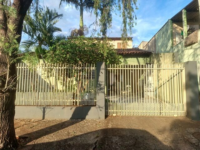 DATA DE TERRAS N° 09, DA QUADRA Nº 08, COM A ÁREA DE 277,43M² - RUA RAMIRO BORGES SANTANA, 15, localizado em Londrina - PR