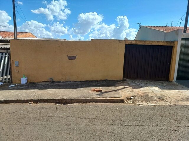 LOTE DE TERRAS SOB Nº 08, DA QUADRA Nº 19, COM A ÁREA DE 200,00M² - RUA JURACY HUGA CABRAL MESSIAS, 904, localizado em Londrina - PR, bairro Jardim Planalto