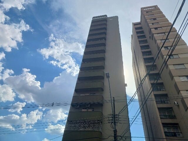 APARTAMENTO Nº 121, SITUADO NO 12º PAVIMENTO SUPERIOR DO EDIFÍCIO DONA ANTONIETA - AVENIDA RIO DE JANEIRO, 942, localizado em Londrina - PR