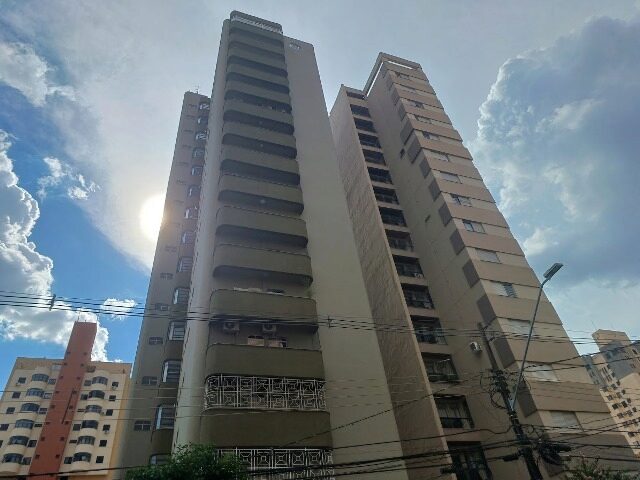 APARTAMENTO Nº 121, SITUADO NO 12º PAVIMENTO SUPERIOR DO EDIFÍCIO DONA ANTONIETA - AVENIDA RIO DE JANEIRO, 942, localizado em Londrina - PR