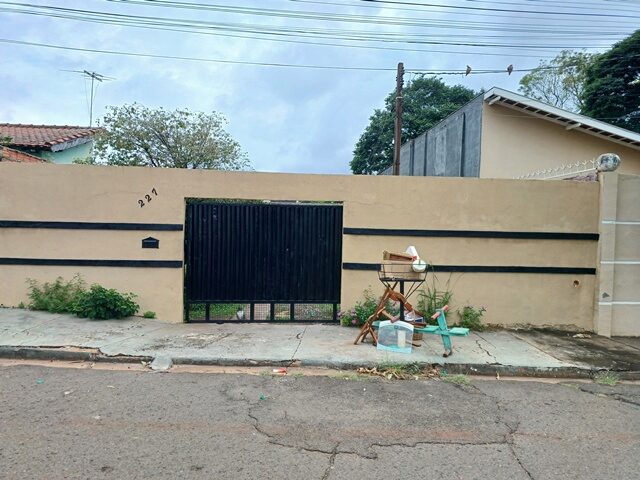 DATA DE TERRAS SOB Nº 23, DA QUADRA Nº 22, COM A ÁREA DE 250,00M² - RUA PORTO, 227, localizado em Londrina - PR