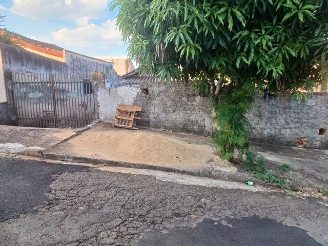 LOTE DE TERRAS SOB Nº 17, DA QUADRA Nº 07, COM A ÁREA DE 200,00M² - RUA JOSÉ MARTINS DE OLIVEIRA, 44, localizado em Londrina - PR, bairro Conjunto Habitacional Mister Arthur Thomas