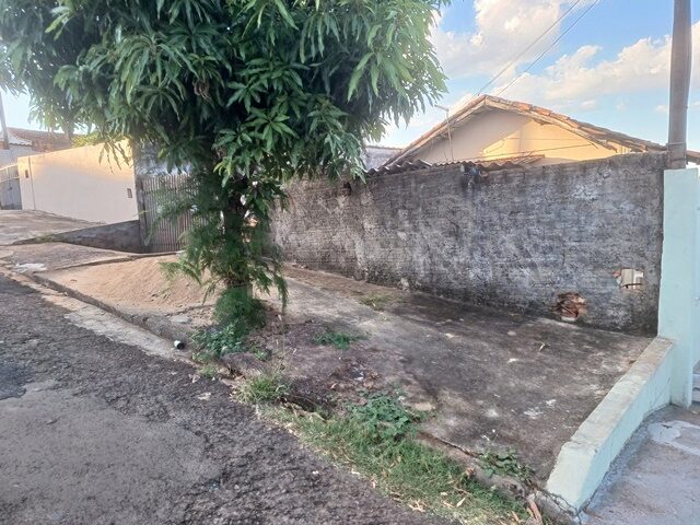 Imagem do imóvel LOTE DE TERRAS SOB Nº 17, DA QUADRA Nº 07, COM A ÁREA DE 200,00M² - RUA JOSÉ MARTINS DE OLIVEIRA, 44