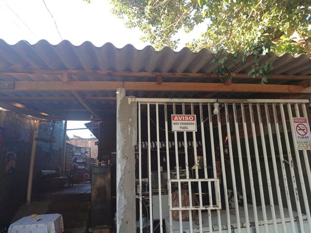 DATA DE TERRAS SOB Nº 73, DA QUADRA Nº 12, COM A ÁREA DE 125,00M² - RUA GREGORIA DE SOUZA VACARIO, 972, localizado em Londrina - PR