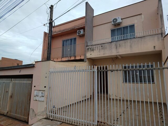 LOTE DE TERRAS SOB Nº 07, DA QUADRA Nº 14, COM A ÁREA DE 250,00M² - RUA THEREZA VIVENTIN SALVADOR, 67 E 71, localizado em Londrina - PR, bairro Jardim Imagawa