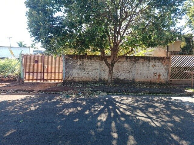 Imagem do imóvel DATA DE TERRAS Nº 12, DA QUADRA Nº 11, COM A ÁREA DE 303,24M² - RUA NELLO THOMAZ LAINETTI, 49