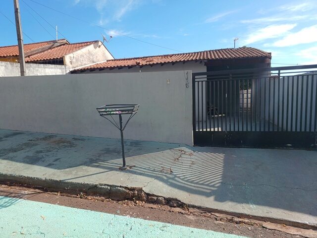 LOTE DE TERRAS SOB Nº 39, DA QUADRA 05, COM ÁREA DE 200,00M² - RUA VANTUIL FRISSELLI, 115, localizado em Londrina - PR, bairro Jardim Primavera